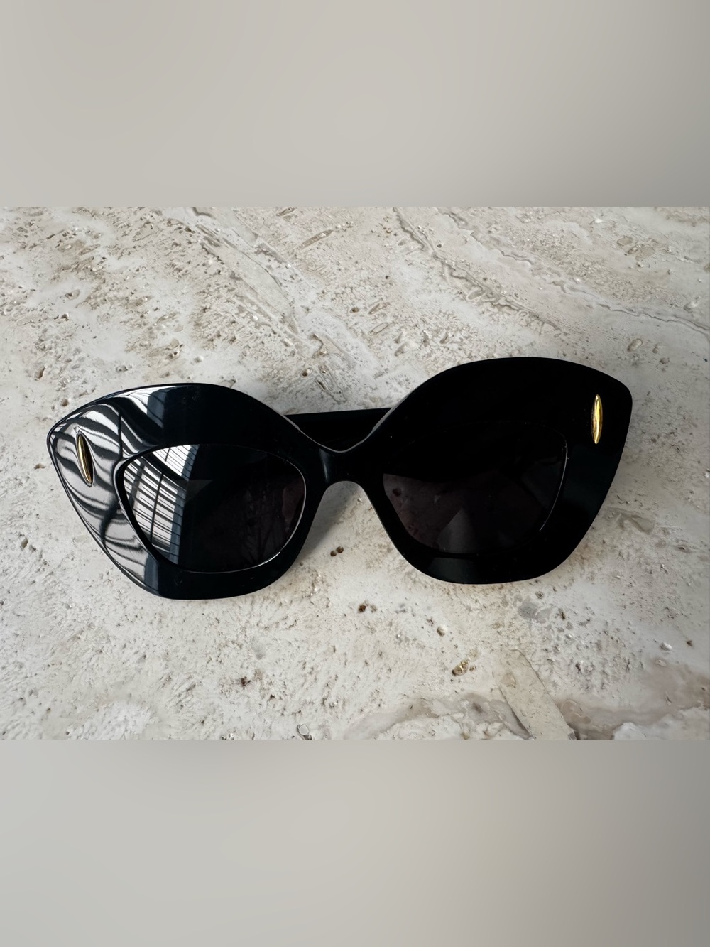 Loewe- Black Oversized Cat-Eye Sunglasses - Unbranded